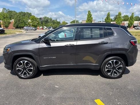 Certified 2023 Jeep Compass Limited AWD/4WD image 4
