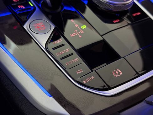 Used 2022 BMW X5 xDrive40i w/ Premium Package image 38