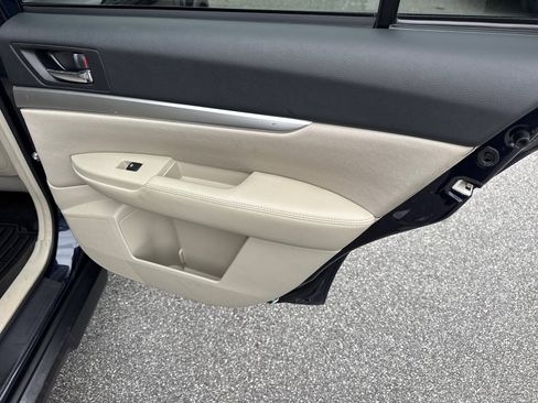 Used 2014 Subaru Outback 2.5i Premium w/ Accessory Value Package (OYR) image 16