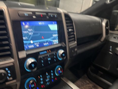 Used 2020 Ford F150 Lariat w/ Equipment Group 502A Luxury image 33