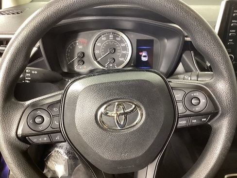 Used 2021 Toyota Corolla LE FWD image 15