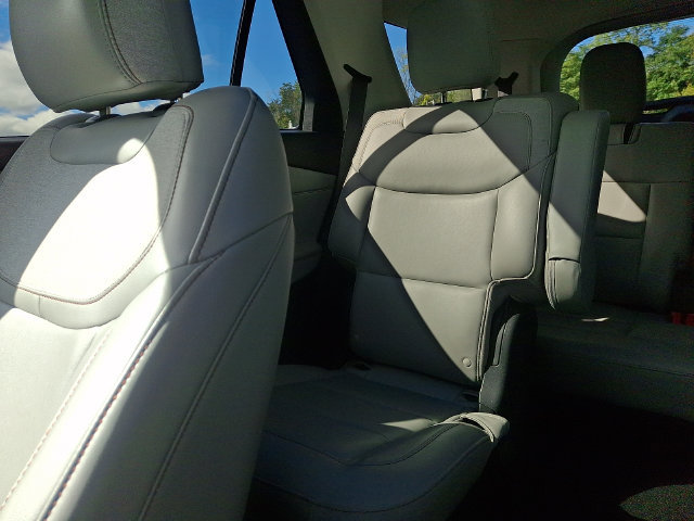 Used 2025 Ford Explorer Active w/ Active Comfort Package AWD/4WD image 21
