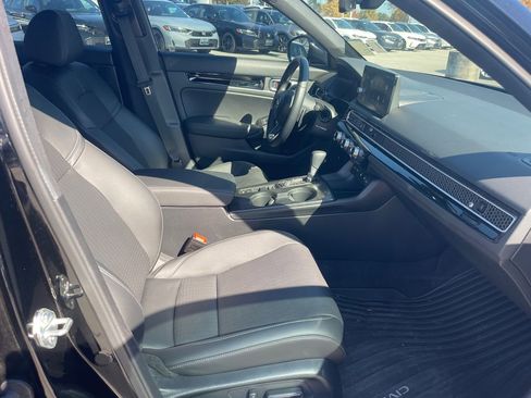 Used 2025 Honda Civic Sport image 13