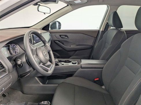 Used 2023 Nissan Rogue S AWD/4WD image 10