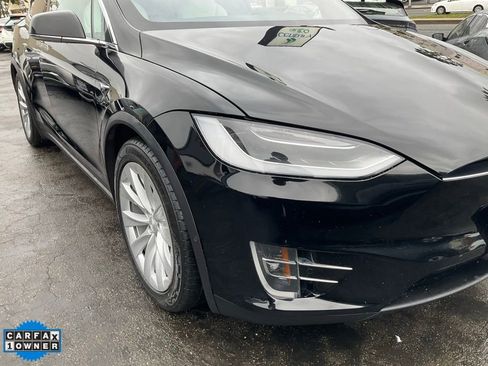 Used 2018 Tesla Model X 75D image 69
