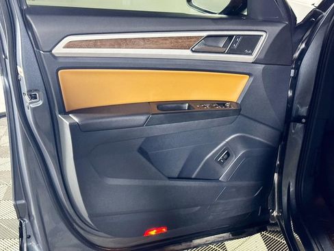 Used 2019 Volkswagen Atlas SEL Premium image 10