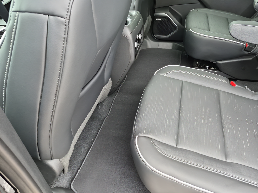 New 2026 Buick Enclave Sport Touring w/ Power Package FWD image 37
