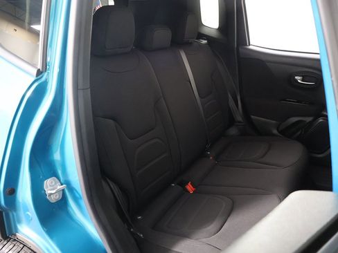 Used 2021 Jeep Renegade Latitude image 28