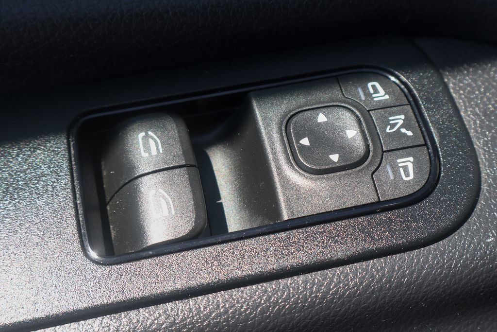 Used 2020 Mercedes-Benz Sprinter 2500 image 21