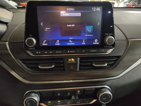 Used 2024 Nissan Altima 2.5 SV image 25