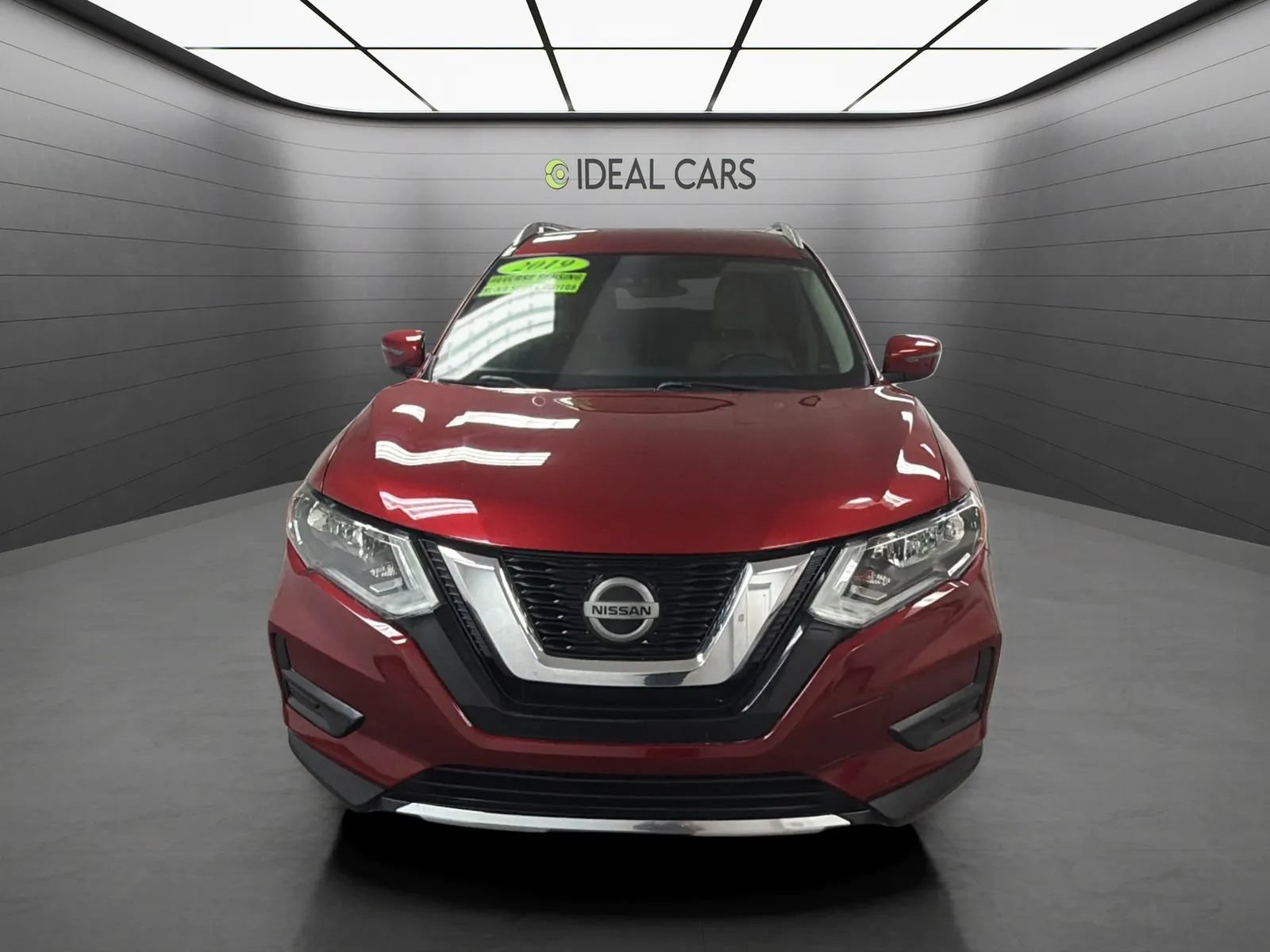 Used 2019 Nissan Rogue SV FWD image 2