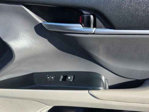 Used 2019 Toyota Camry LE image 35