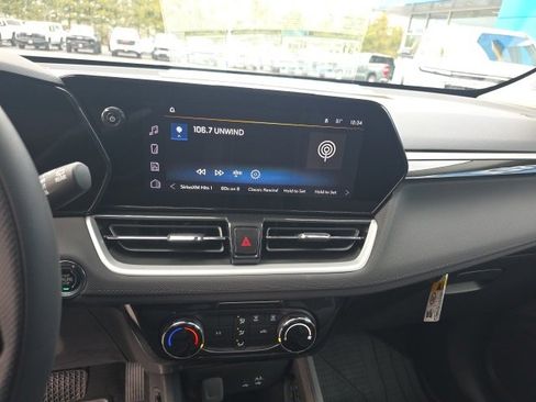 New 2025 Chevrolet TrailBlazer LT w/ Driver Confidence Package image 19