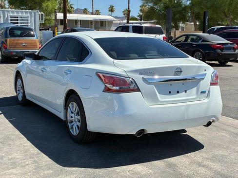 Used 2014 Nissan Altima 2.5 S FWD image 3