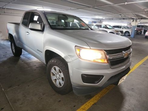 Used 2019 Chevrolet Colorado W/T w/ WT Convenience Package image 2