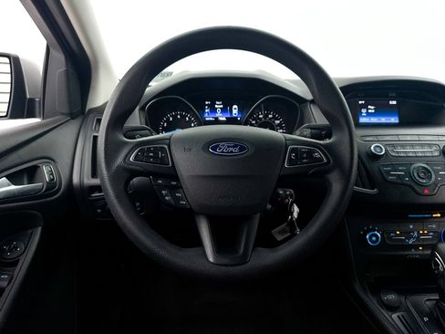 Used 2018 Ford Focus SE FWD image 24