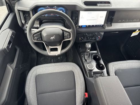 New 2025 Ford Bronco 4-Door image 22