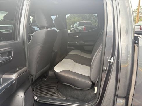 Used 2021 Toyota Tacoma TRD Sport AWD/4WD image 21