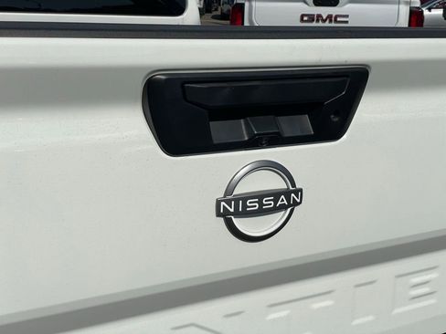 Certified 2023 Nissan Frontier SV AWD/4WD image 32