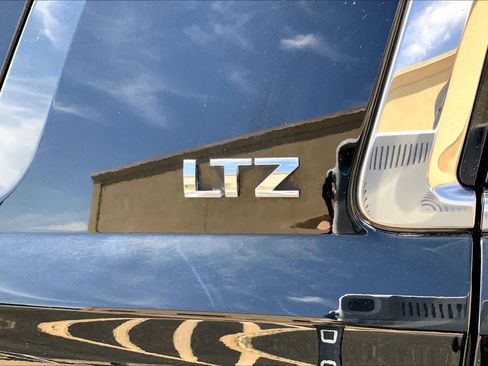 Used 2015 Chevrolet Tahoe LTZ RWD image 8