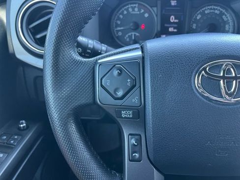 Used 2016 Toyota Tacoma TRD Off-Road w/ Towing Package AWD/4WD image 16