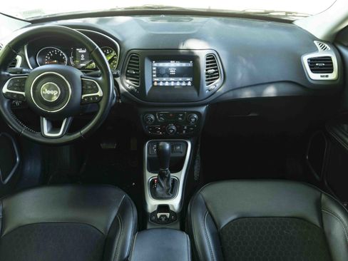 Used 2020 Jeep Compass Latitude FWD image 26