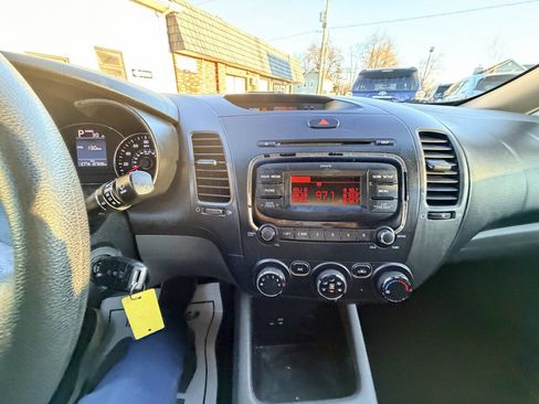 Used 2018 Kia Forte LX image 46
