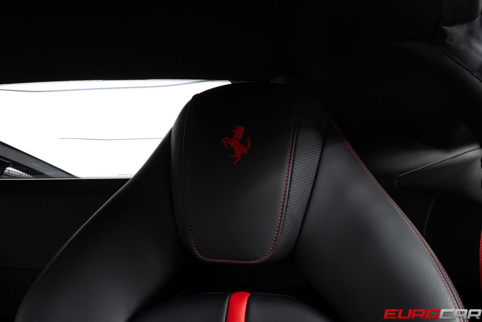 Used 2021 Ferrari F8 Tributo RWD image 44