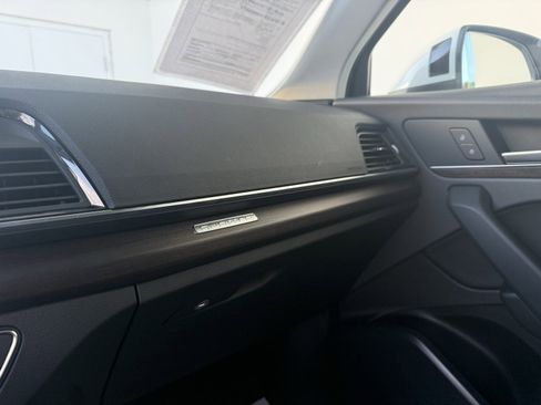 Used 2023 Audi Q5 2.0T Premium w/ Convenience Package image 20