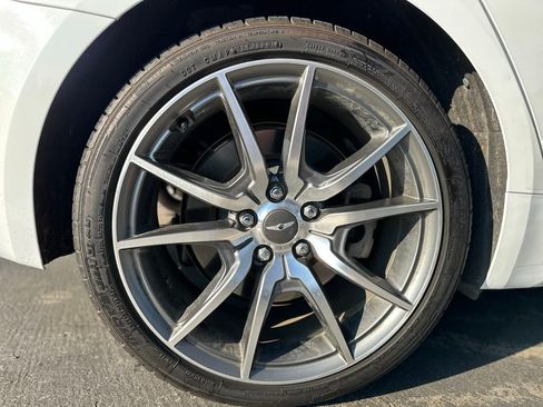 Used 2022 Genesis G70 3.3T image 7