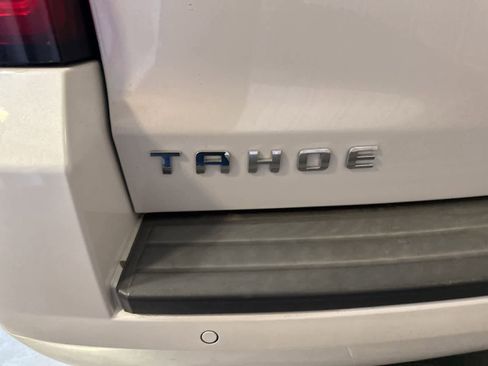 Used 2018 Chevrolet Tahoe LT w/ LT Signature Package RWD image 15