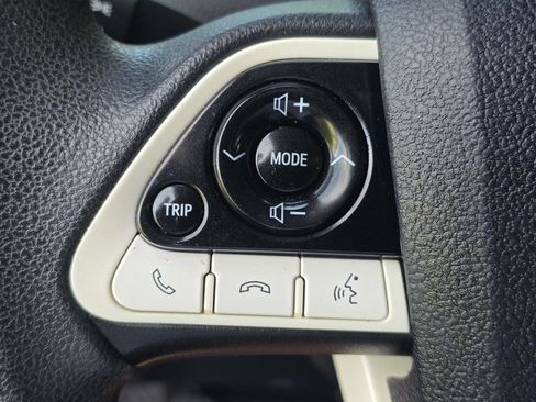 Used 2018 Toyota Prius Two w/ Prius Two Safety Plus Package FWD image 19