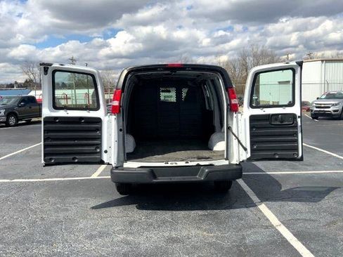 Used 2019 Chevrolet Express 2500 w/ Driver Convenience Package image 12