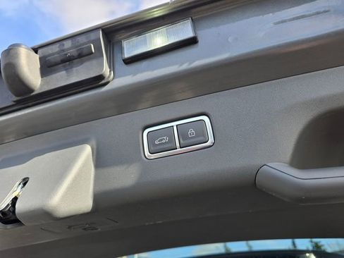 Certified 2024 Kia EV9 GT-Line image 20