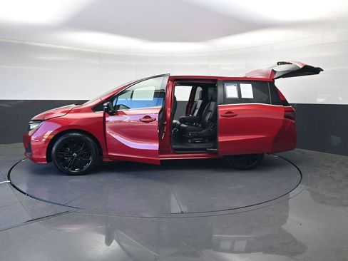 Used 2025 Honda Odyssey Sport-L image 36