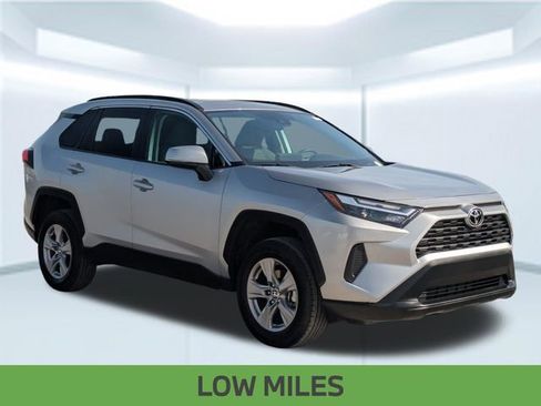 Used 2025 Toyota RAV4 XLE w/ Convenience Package FWD image 9