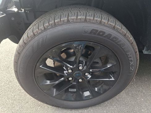 Used 2024 Jeep Wrangler Sahara w/ Technology Group image 8