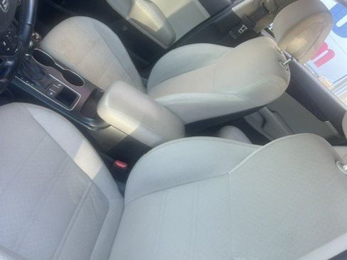 Used 2016 Kia Sorento LX w/ LX Convenience Package FWD image 3