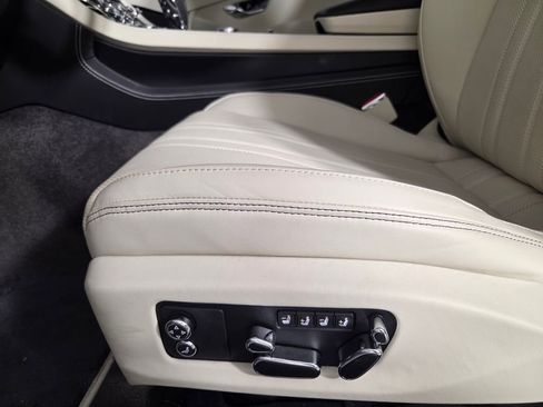 Used 2025 Bentley Continental GTC AWD/4WD image 12