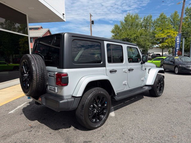 Used 2023 Jeep Wrangler Unlimited Sahara w/ Cold Weather Group AWD/4WD image 14