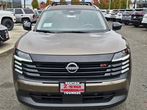 New 2026 Nissan Kicks SR w/ Cold Weather Package image 2