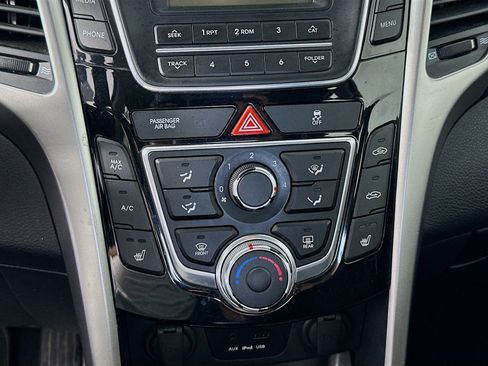 Used 2013 Hyundai Elantra GT FWD image 14