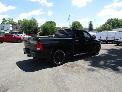 Used 2022 RAM 1500 Classic SLT AWD/4WD image 34