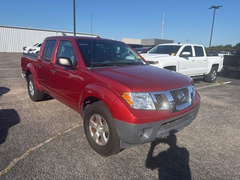 Used 2013 Nissan Frontier SV w/ SV Value Truck Pkg RWD image 1