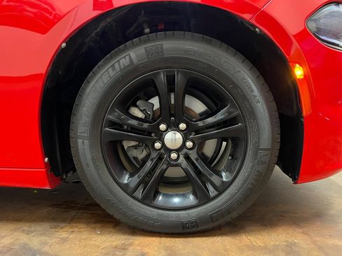 Used 2020 Dodge Charger SXT w/ Leather Interior Group RWD image 11