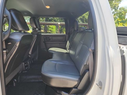 Used 2022 RAM 2500 Tradesman w/ Chrome Appearance Group RWD image 33