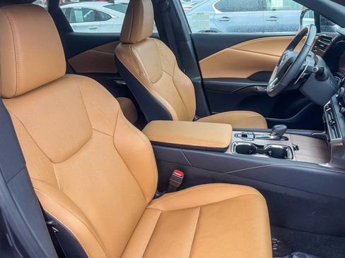 Used 2025 Lexus RX 350 Premium Plus w/ Convenience Package image 16