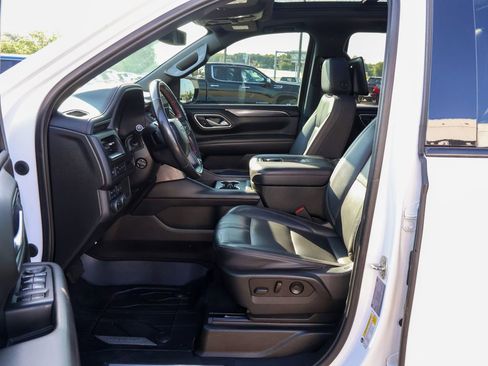 Used 2021 Chevrolet Suburban RST w/ Luxury Package AWD/4WD image 11