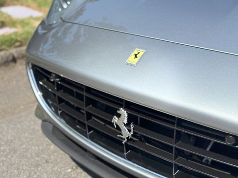 Used 2013 Ferrari California image 17