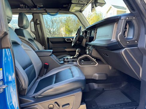Used 2023 Ford Bronco Outer Banks image 19
